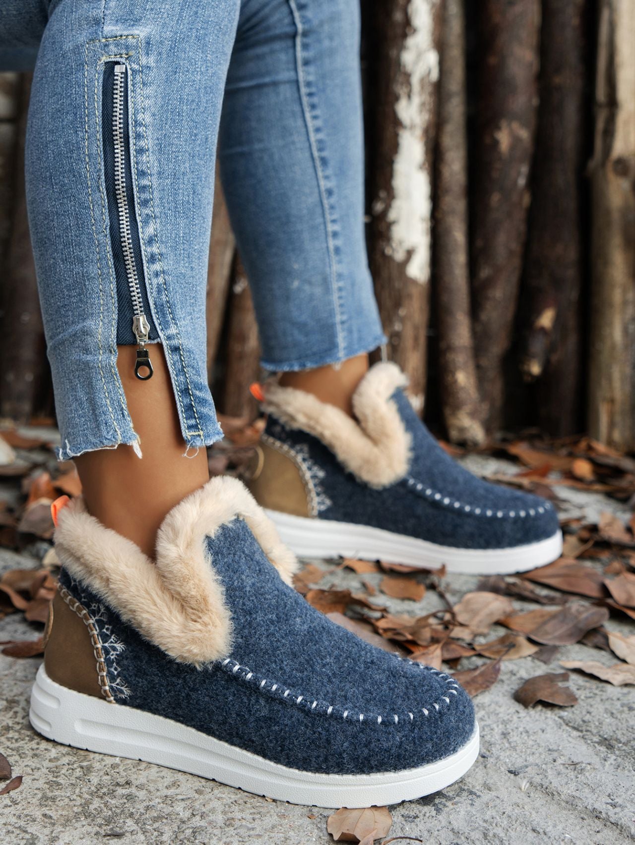 FrostEase Moccasin Style Sneakers