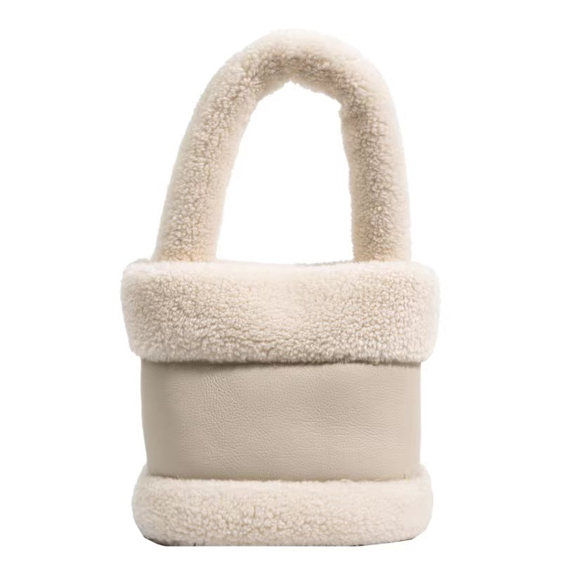 FURRY LAMB BUCKET FUR BAG