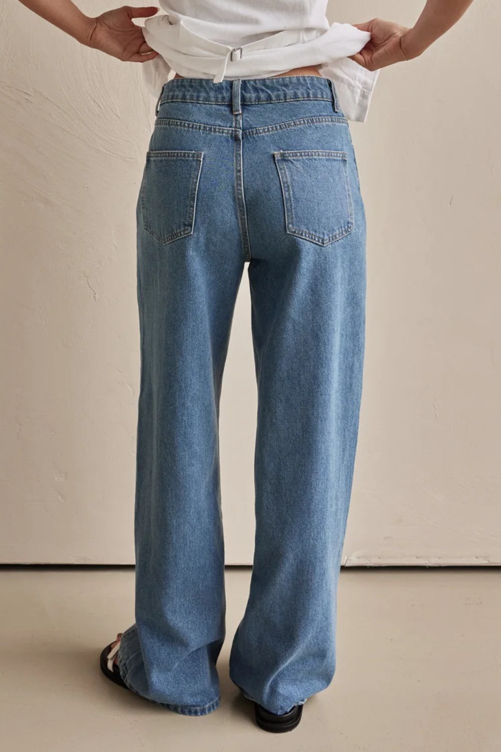 Contrast Straight Leg Jeans with Pockets