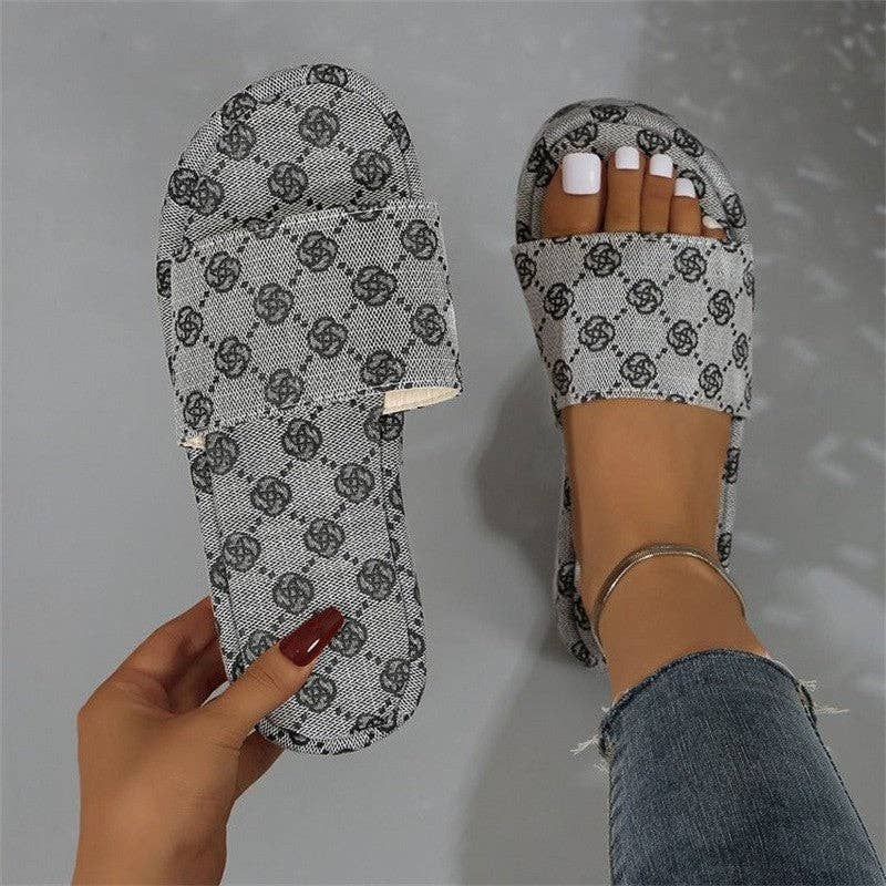 Plum Blossom Embroidery Thick-Soled Slides