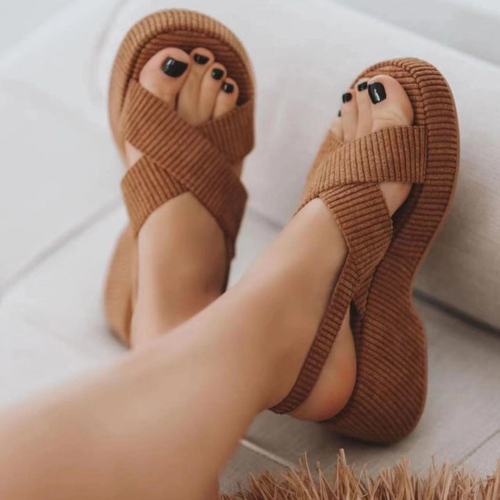 SUEDE BUCKLE PLATFORM ROMAN SANDALS