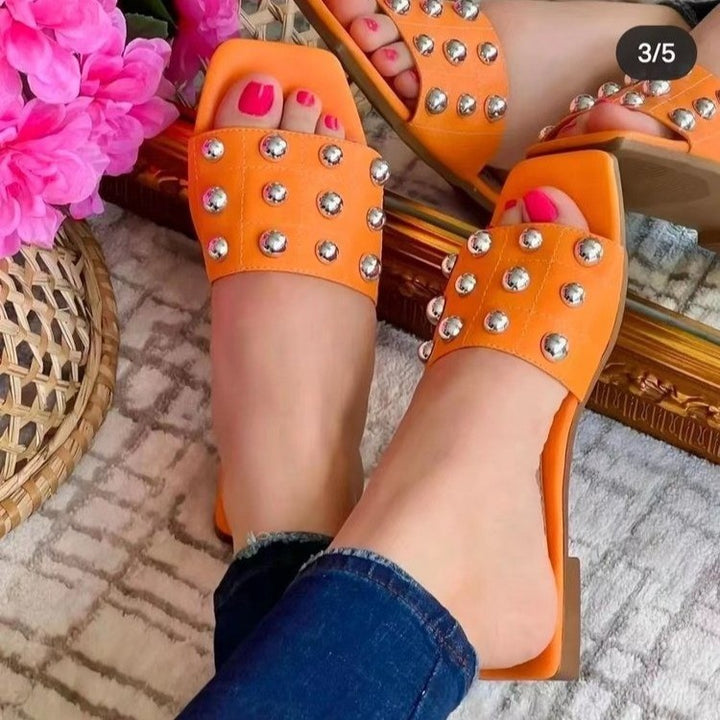 ONE-SHAPED RIVET SQUARE TOE FLAT BOTTOM SANDALS